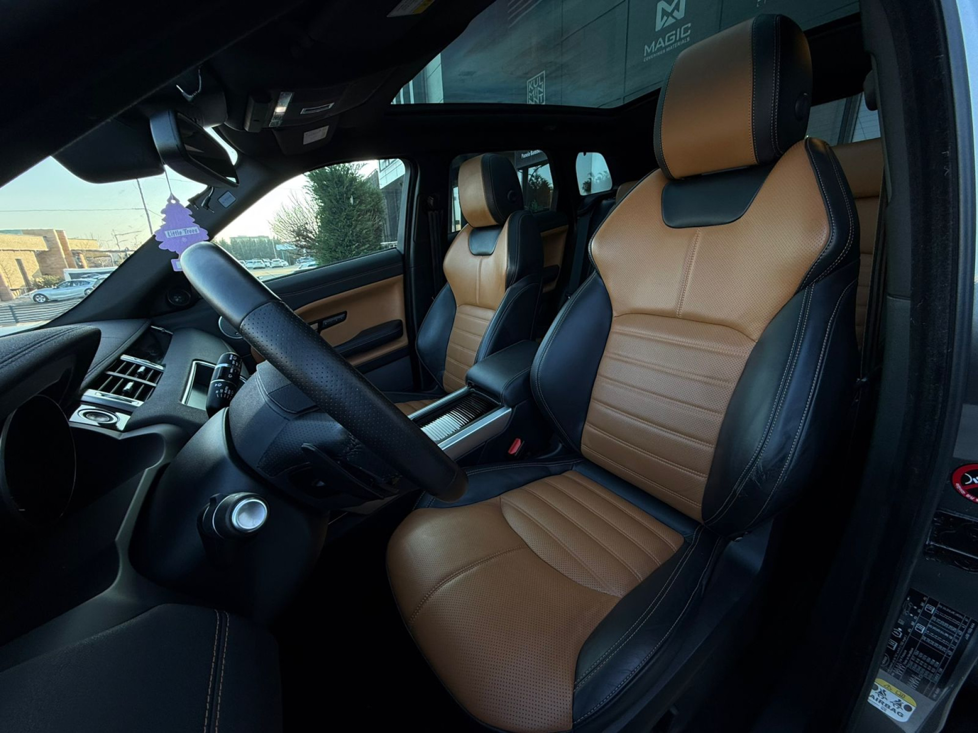 LAND ROVER RANGE ROVER EVOQUE