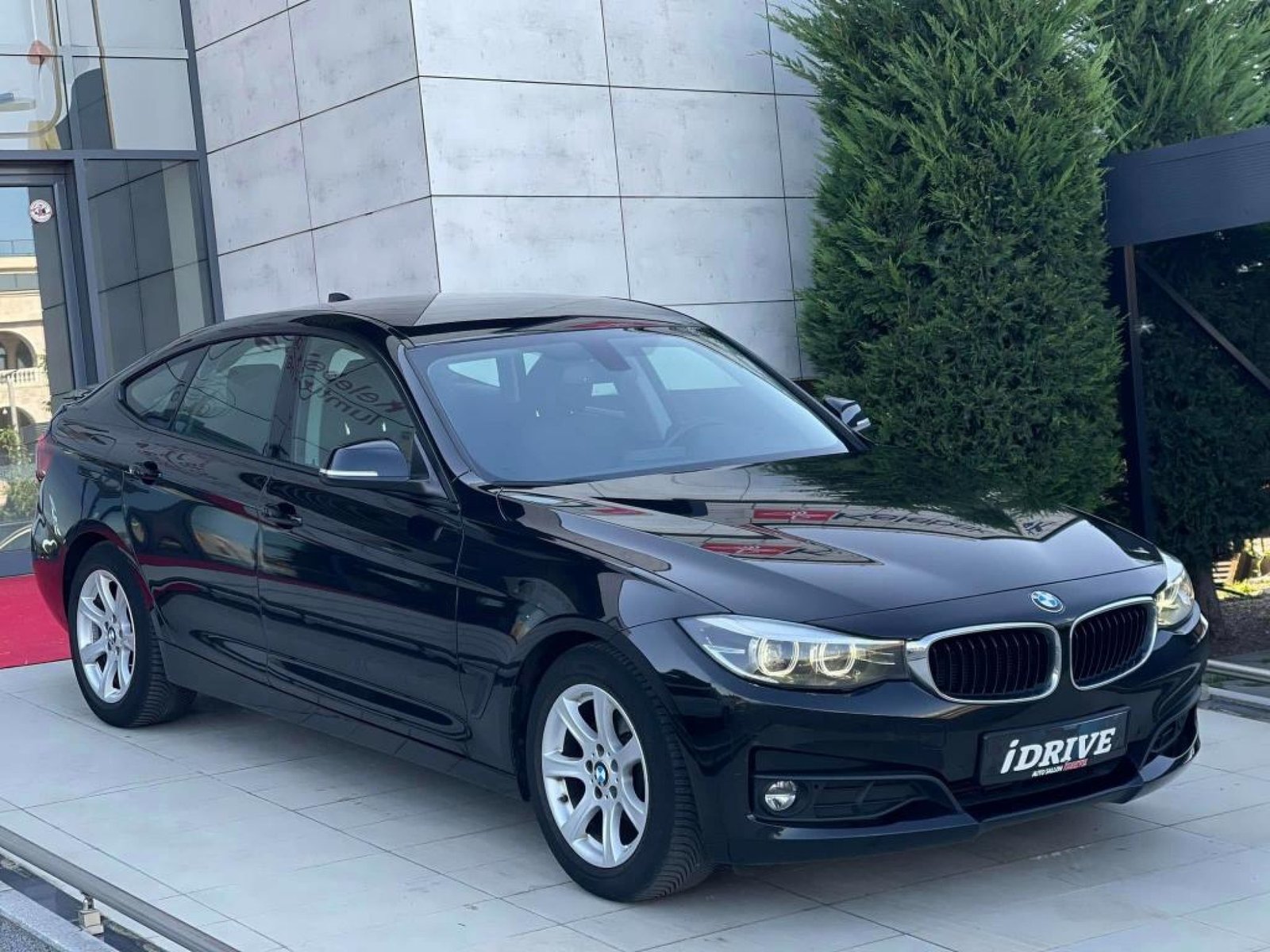 BMW 318d GT