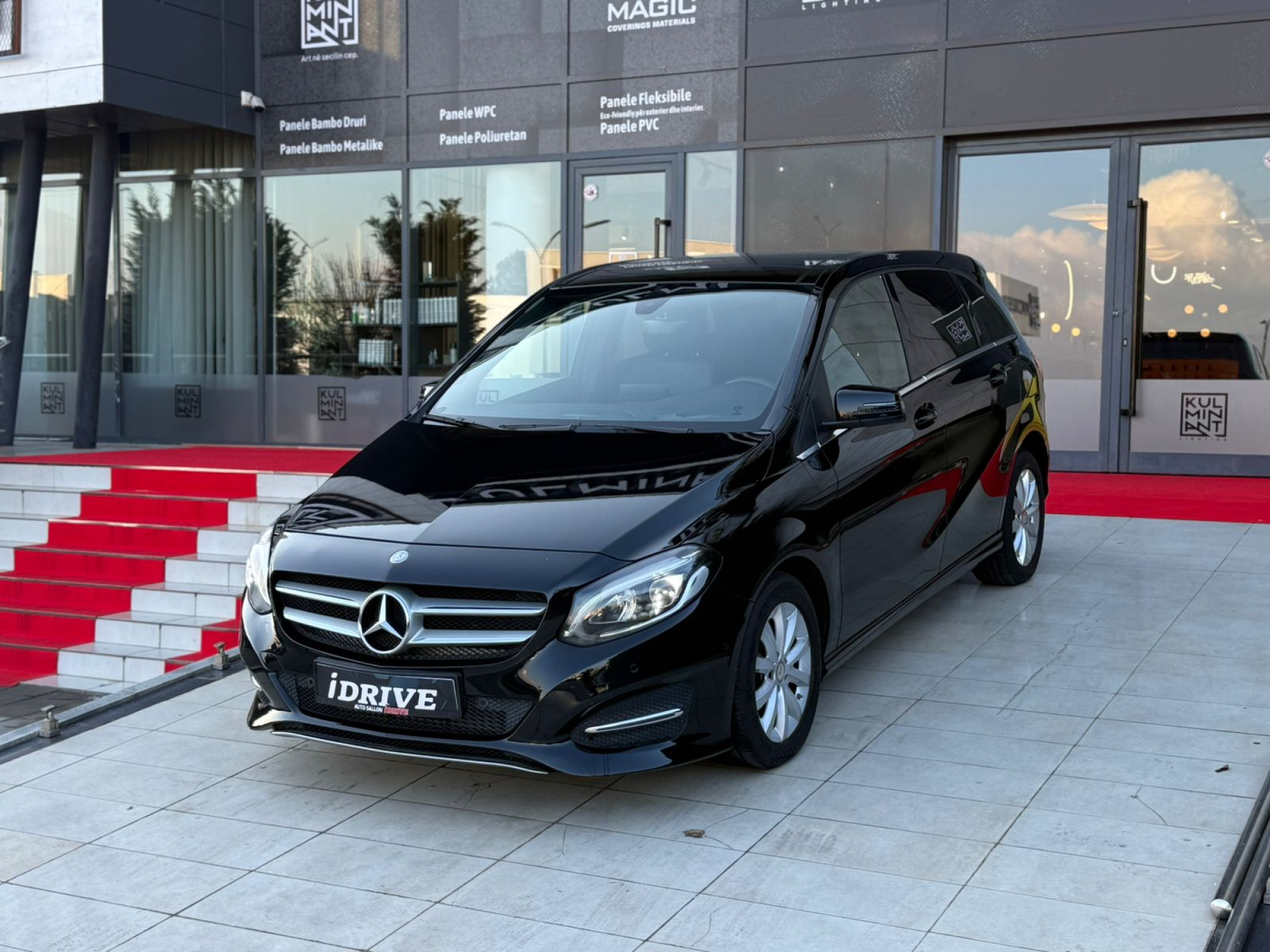MERCEDES-BENZ B 200d