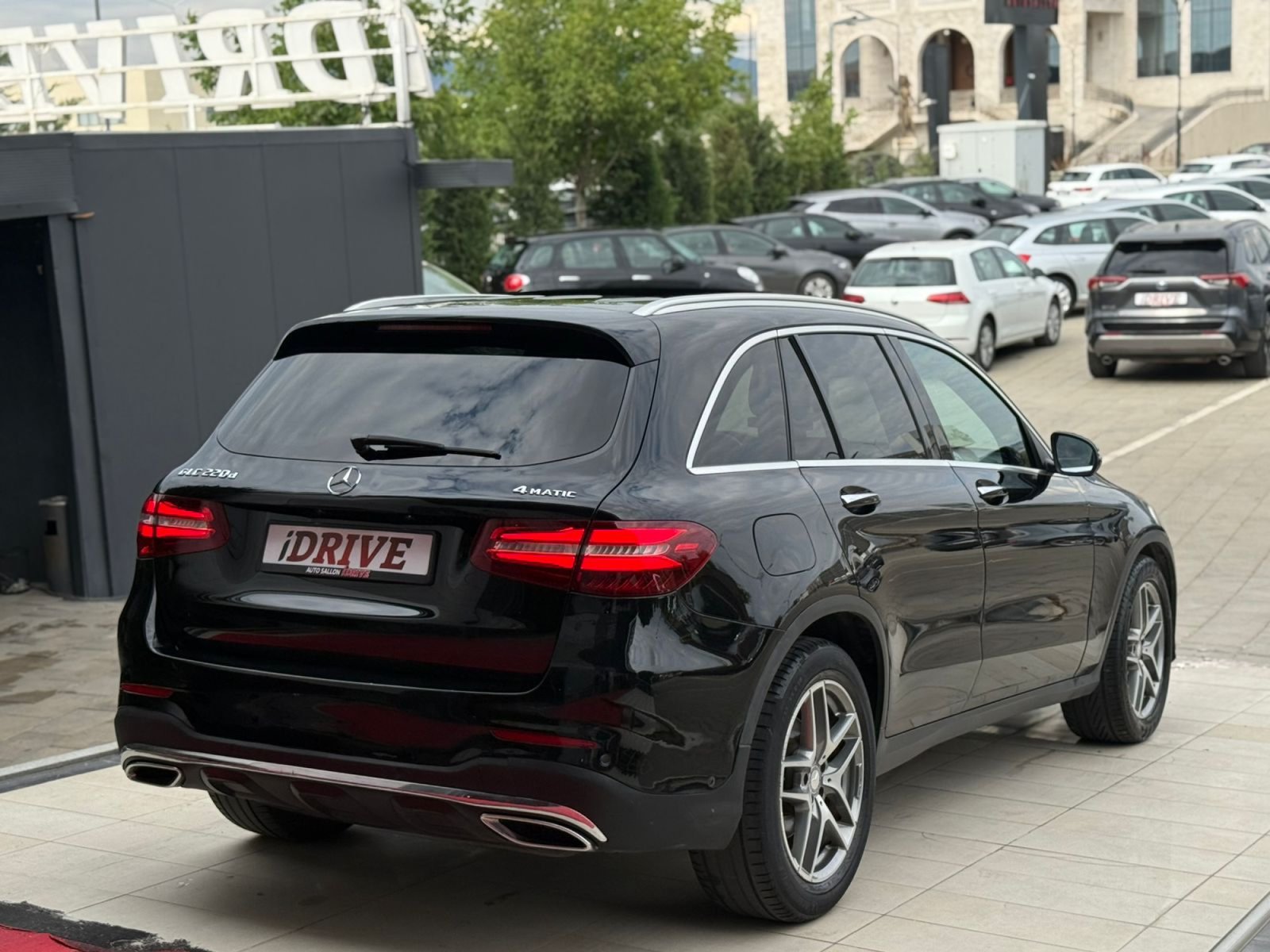 MERCEDES-BENZ GLC 220D