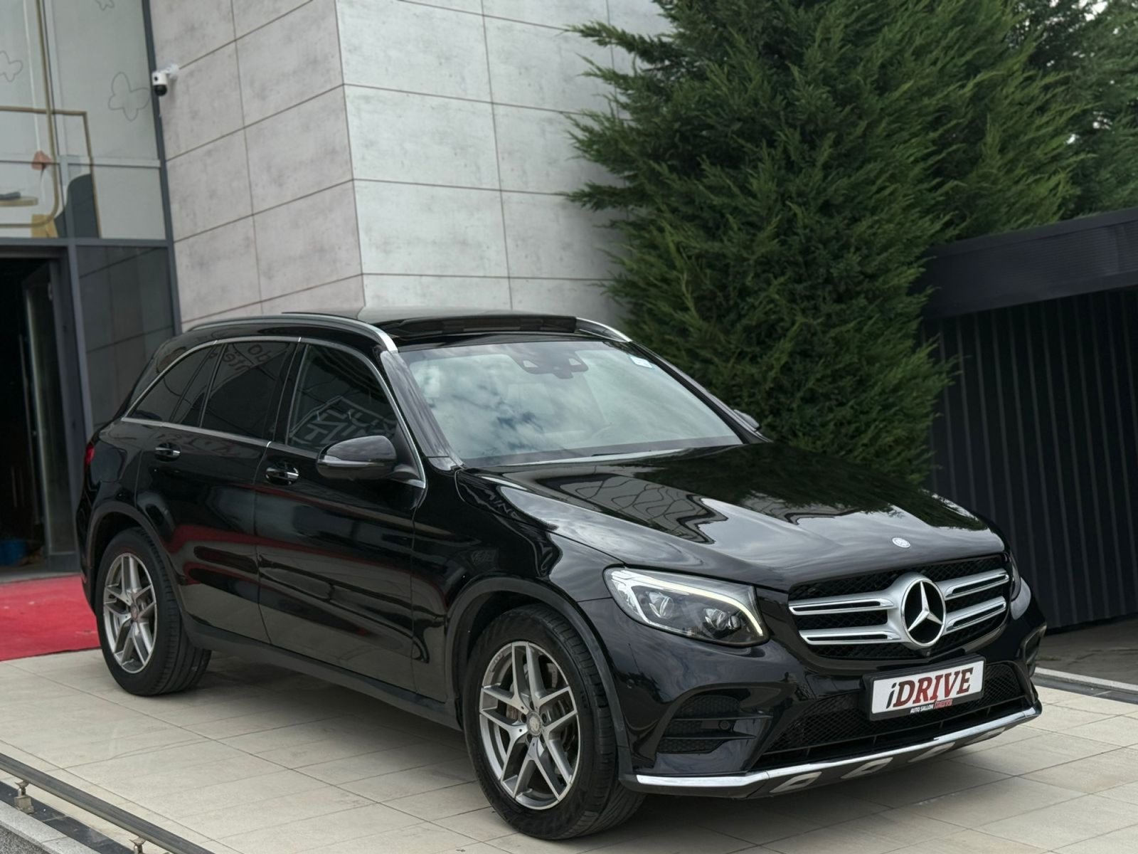 MERCEDES-BENZ GLC 220D