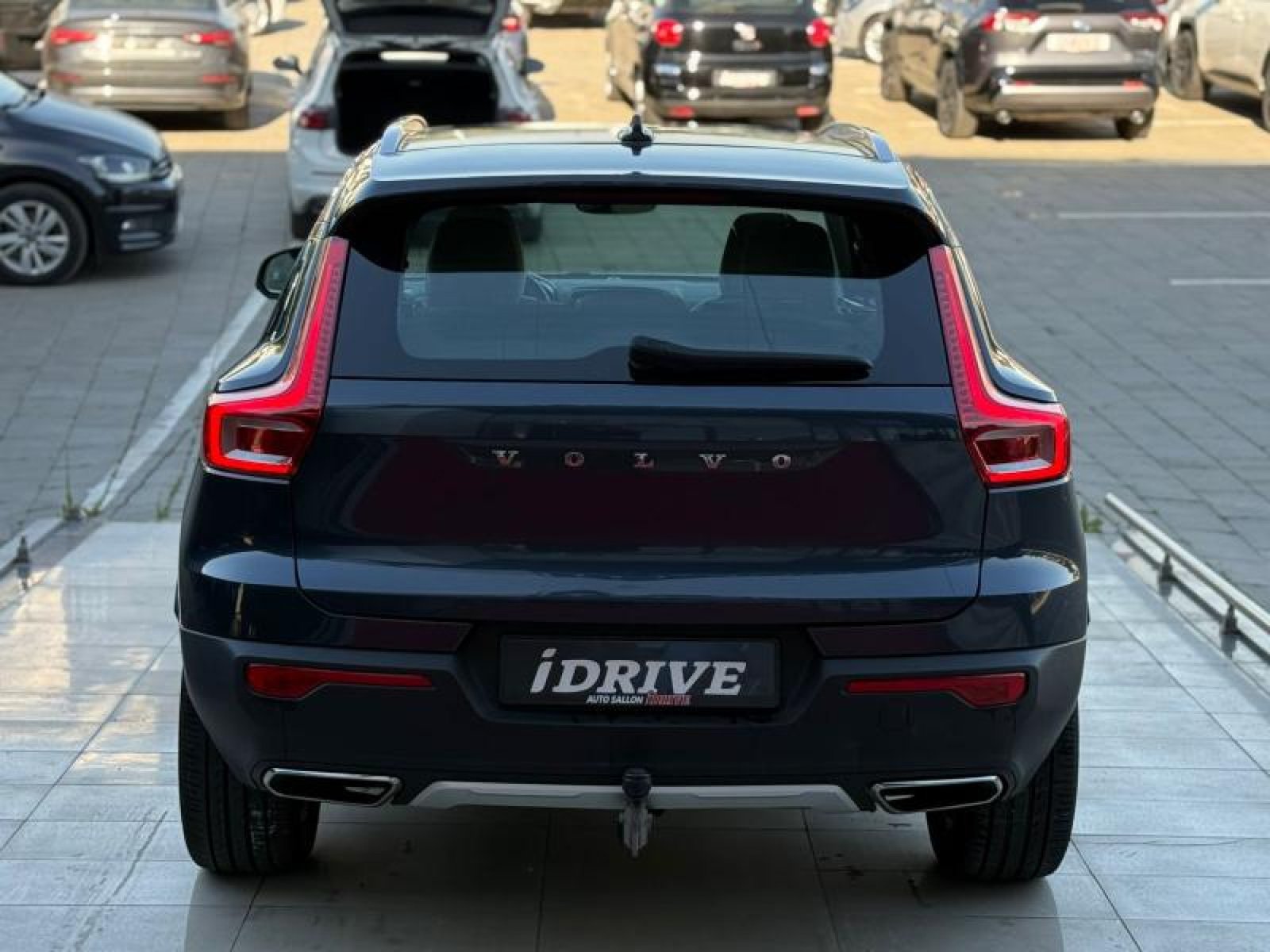 VOLVO XC40
