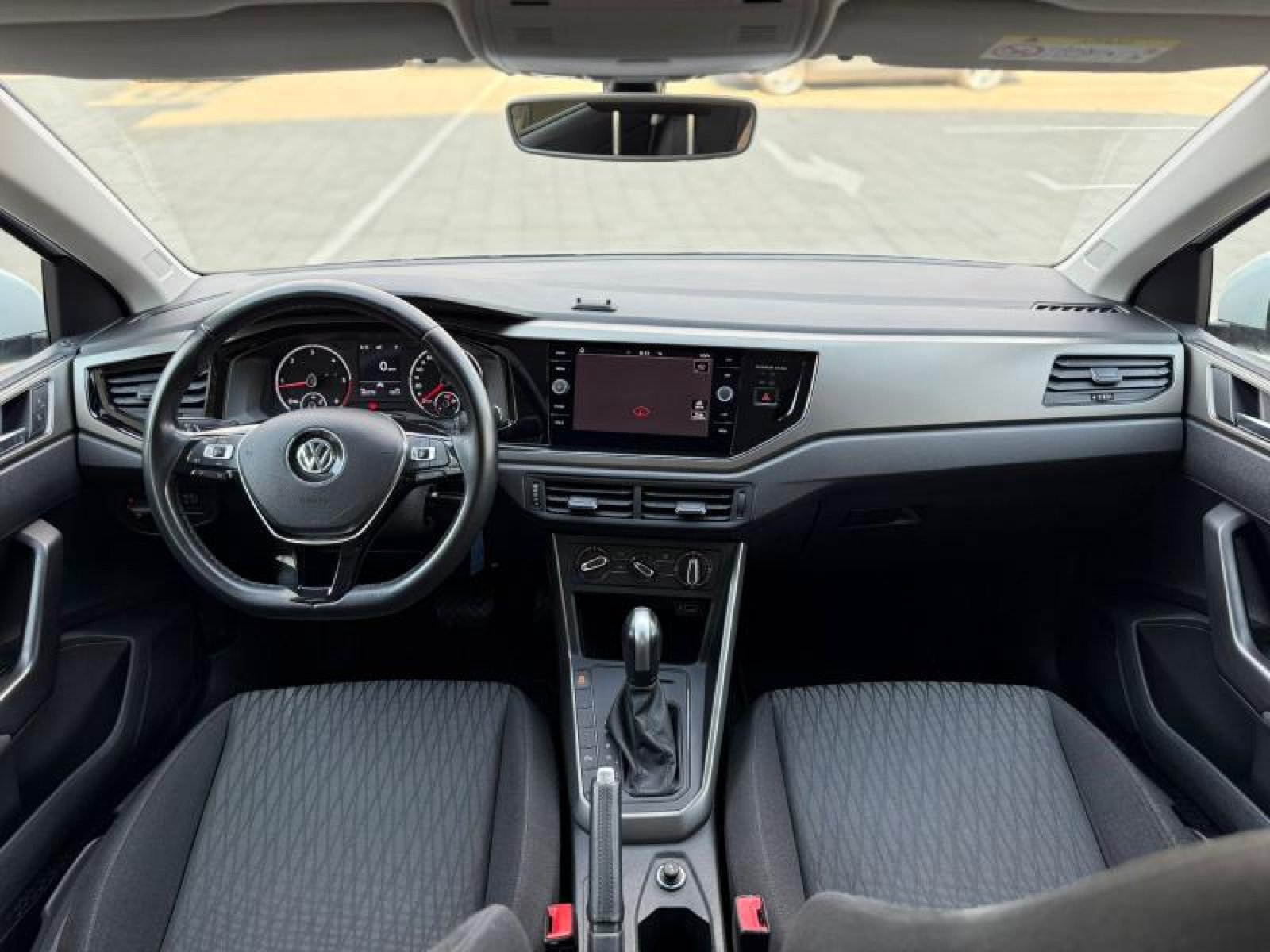 VW POLO