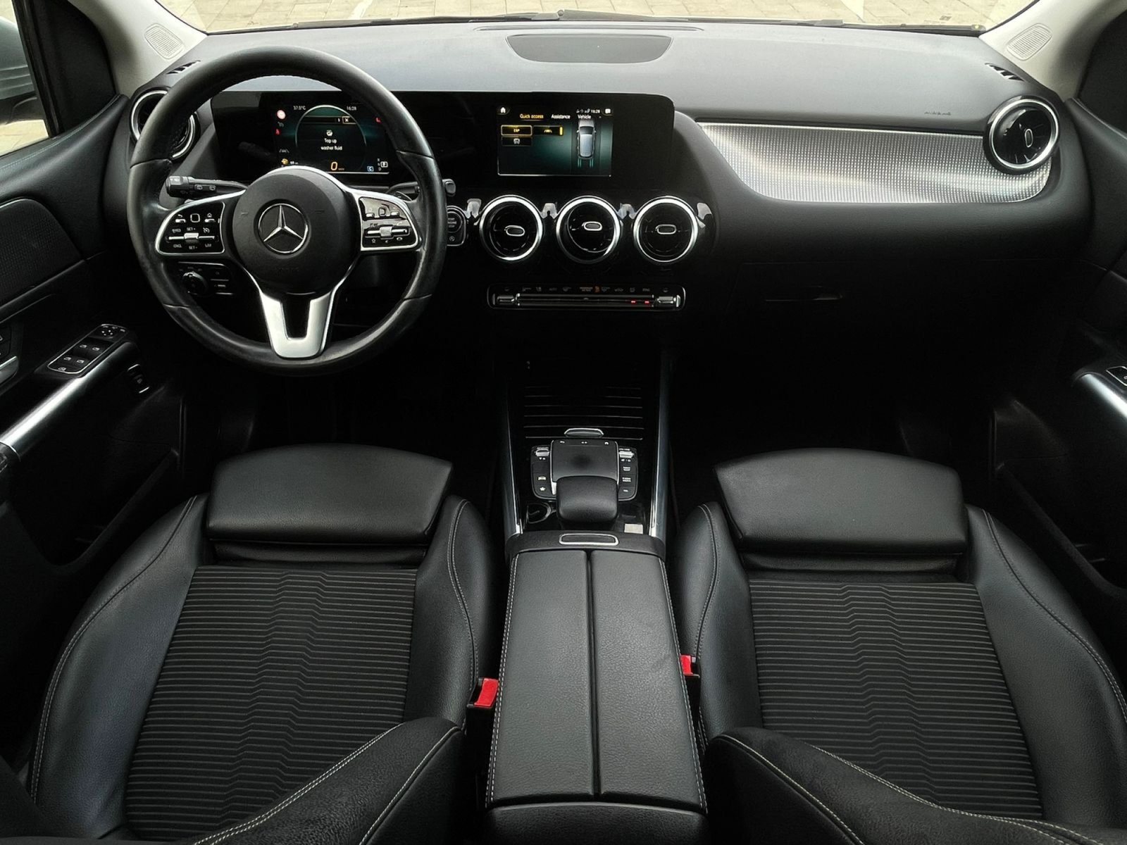 MERCEDES-BENZ B 180