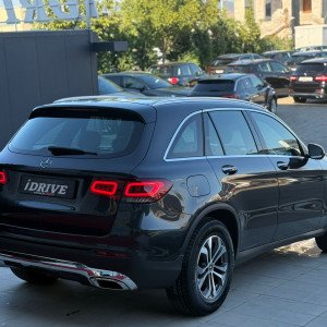 MERCEDES-BENZ GLC 220d 