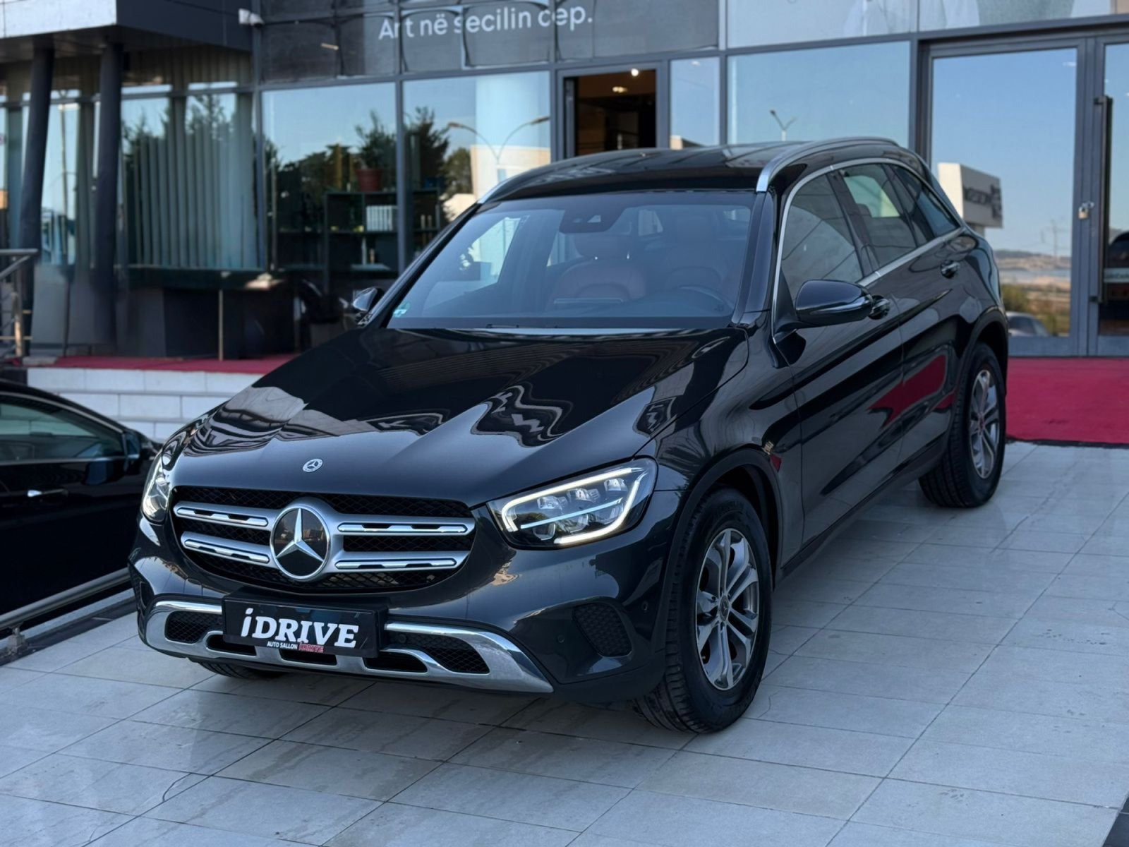 MERCEDES-BENZ GLC 220d 