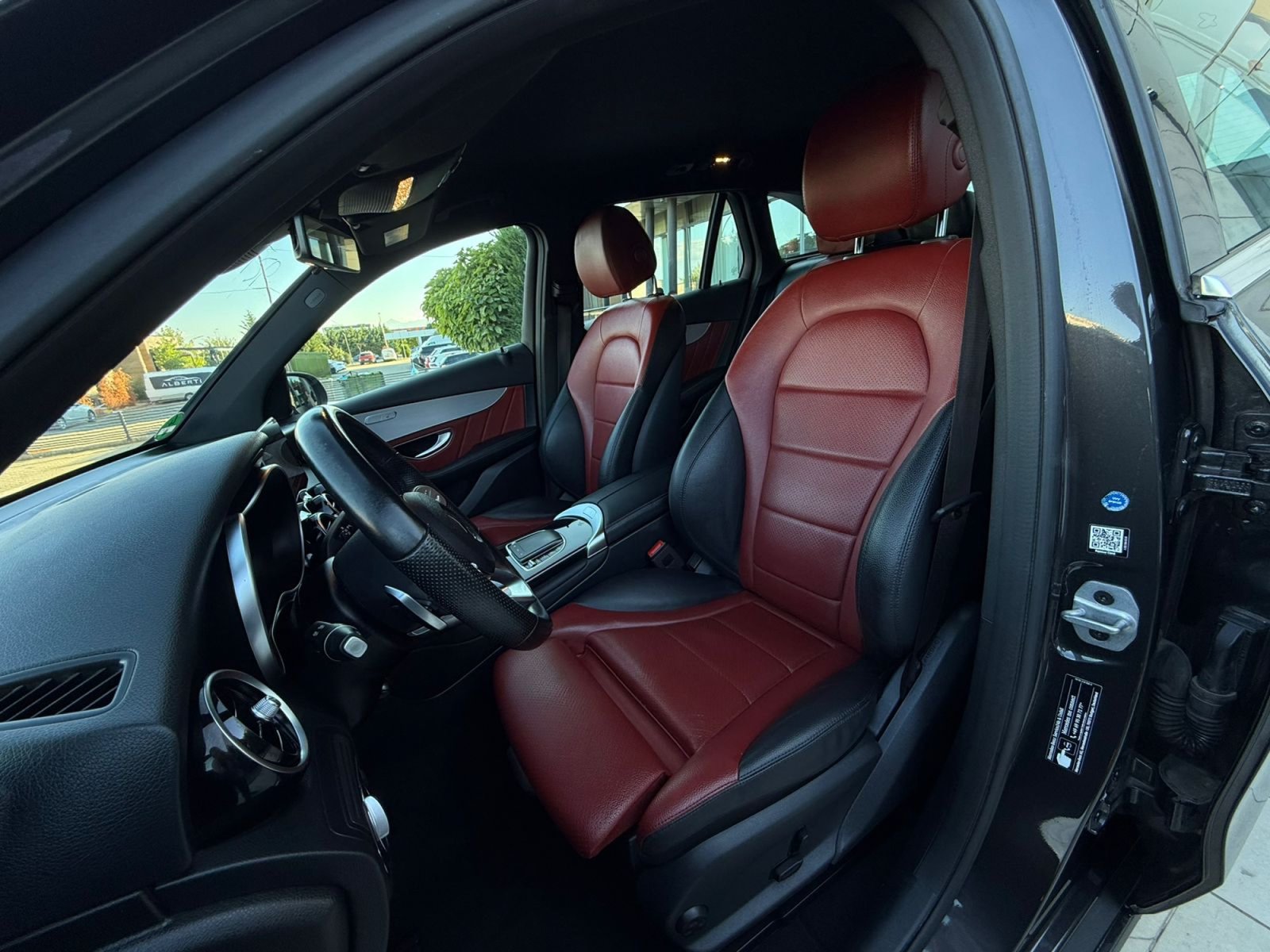 MERCEDES-BENZ GLC 220d 