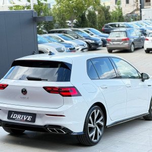 VW GOLF VIII R-LINE