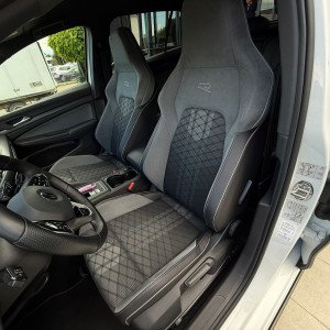 VW GOLF VIII R-LINE