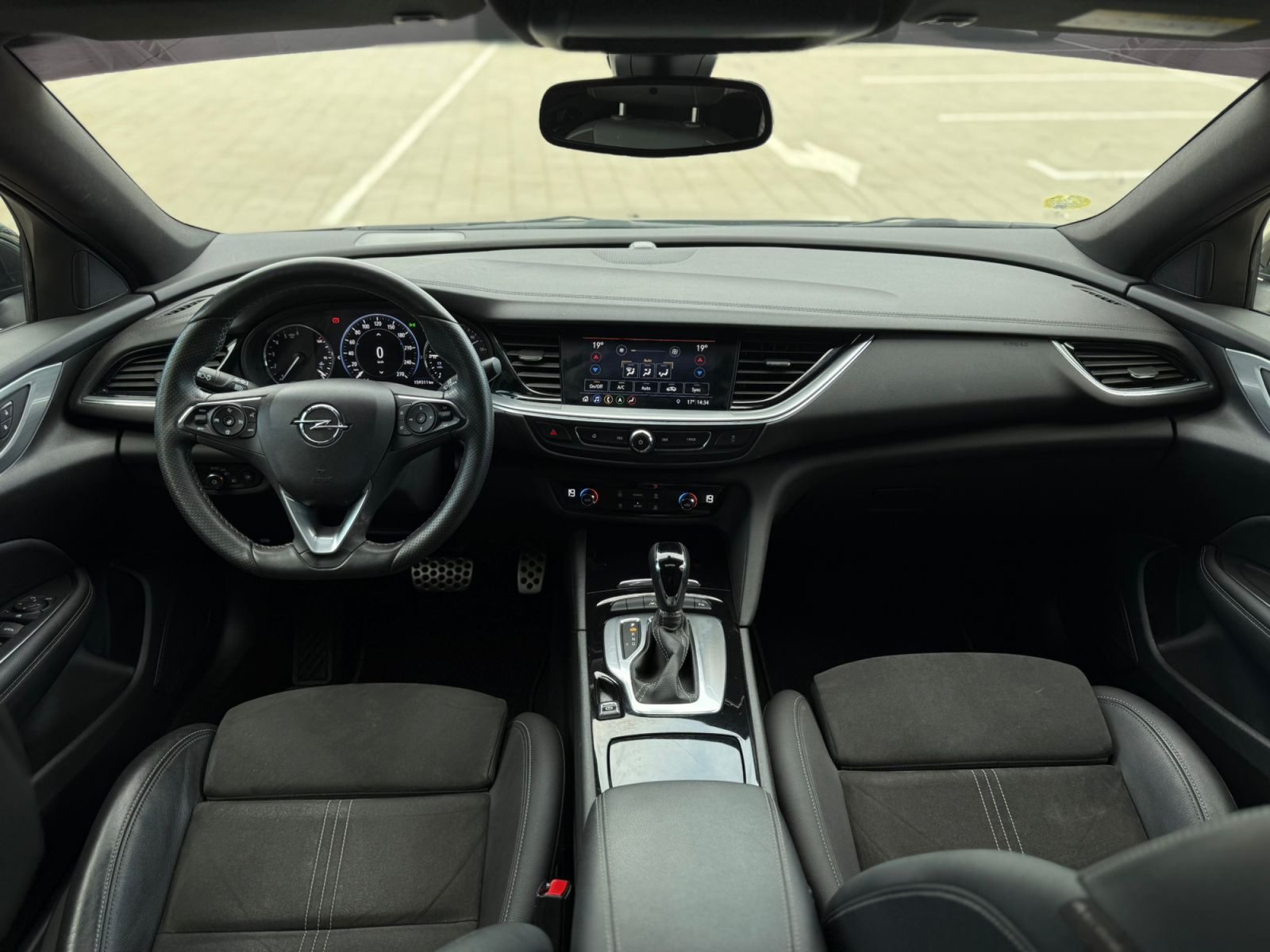 OPEL INSIGNIA
