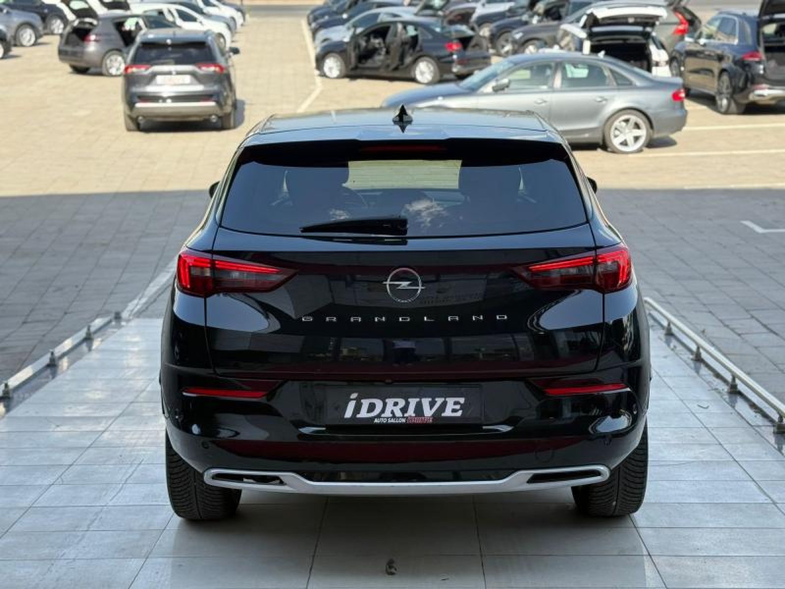 OPEL GRANDLAND X