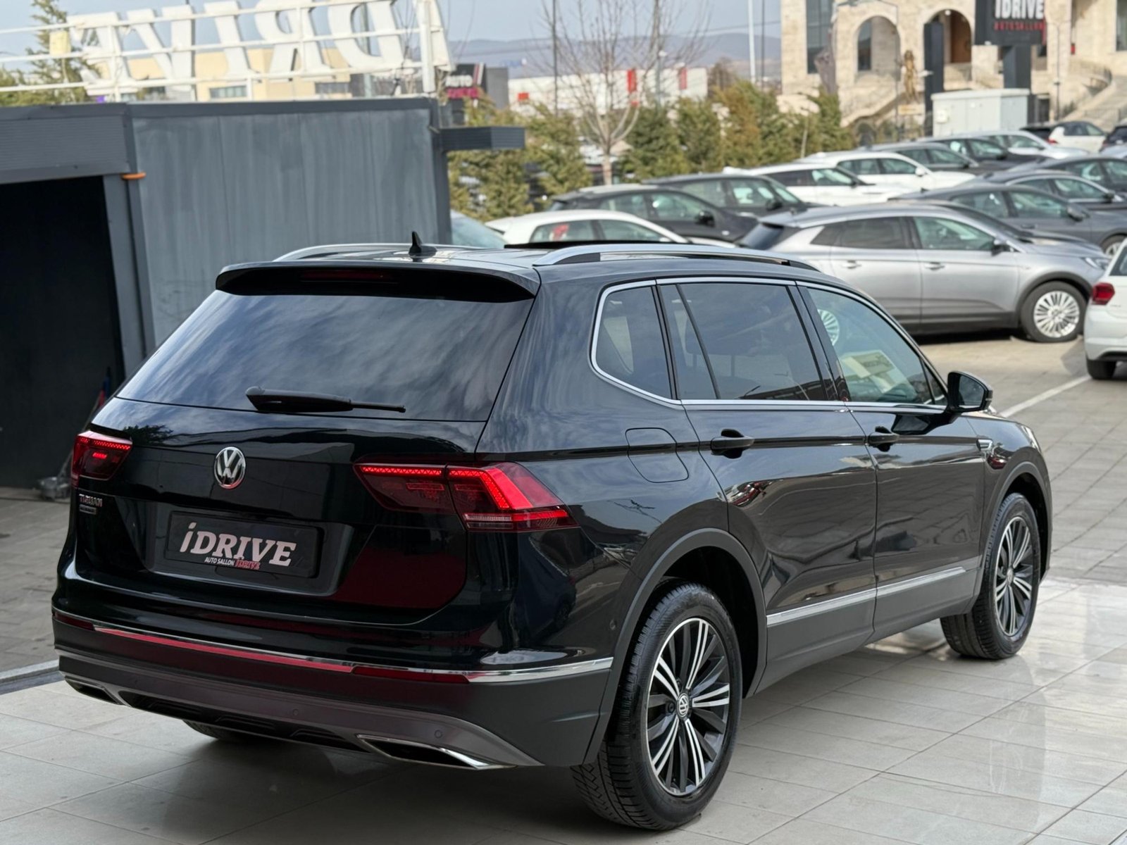 VW TIGUAN