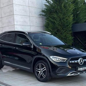 MERCEDES-BENZ GLA200d