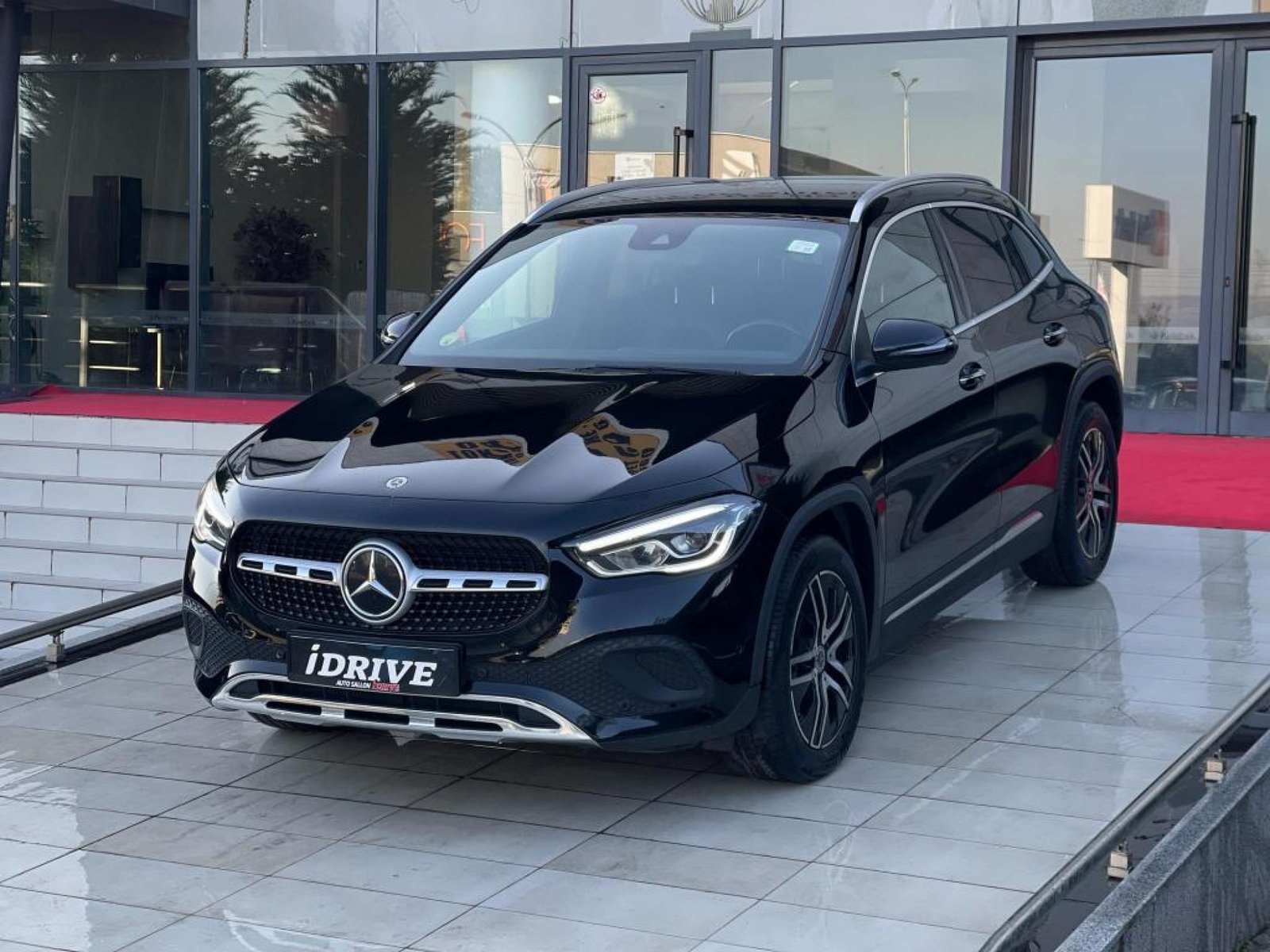 MERCEDES-BENZ GLA200d