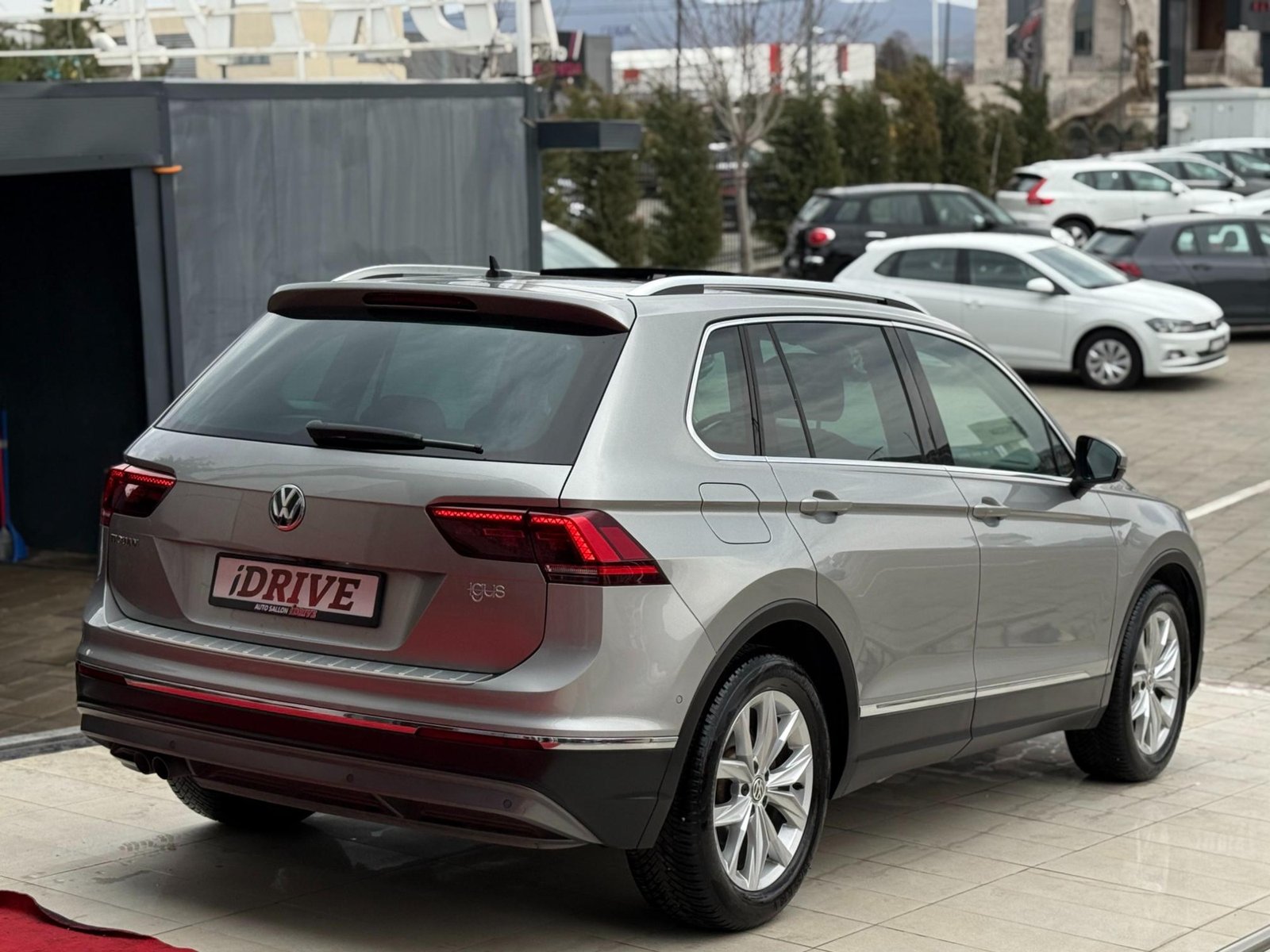 VW TIGUAN