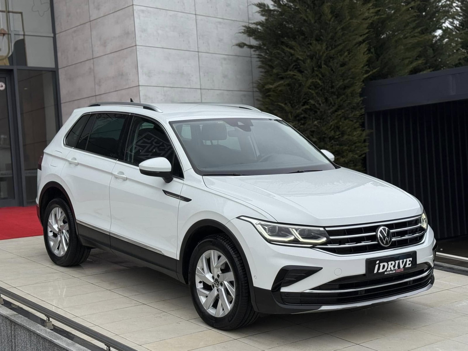 VW TIGUAN