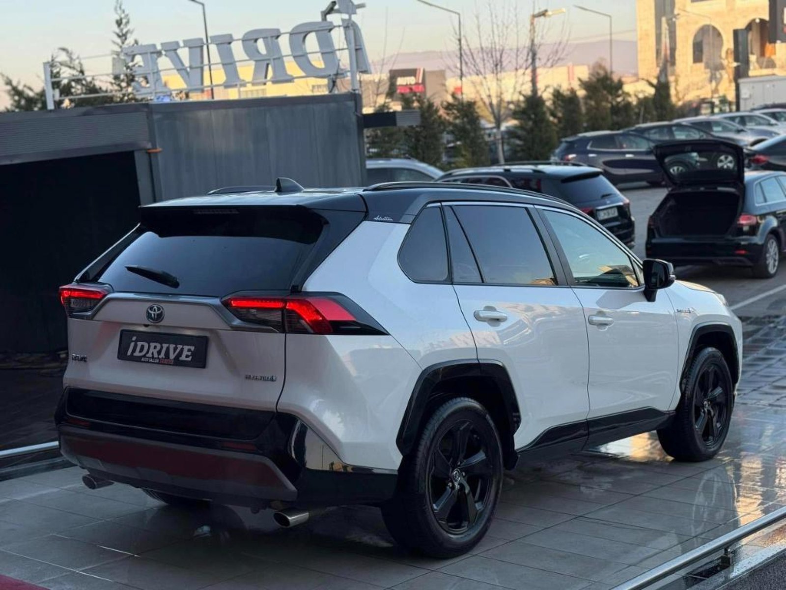 TOYOTA RAV4